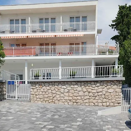 Apartment In 39117 Novi Vinodolski